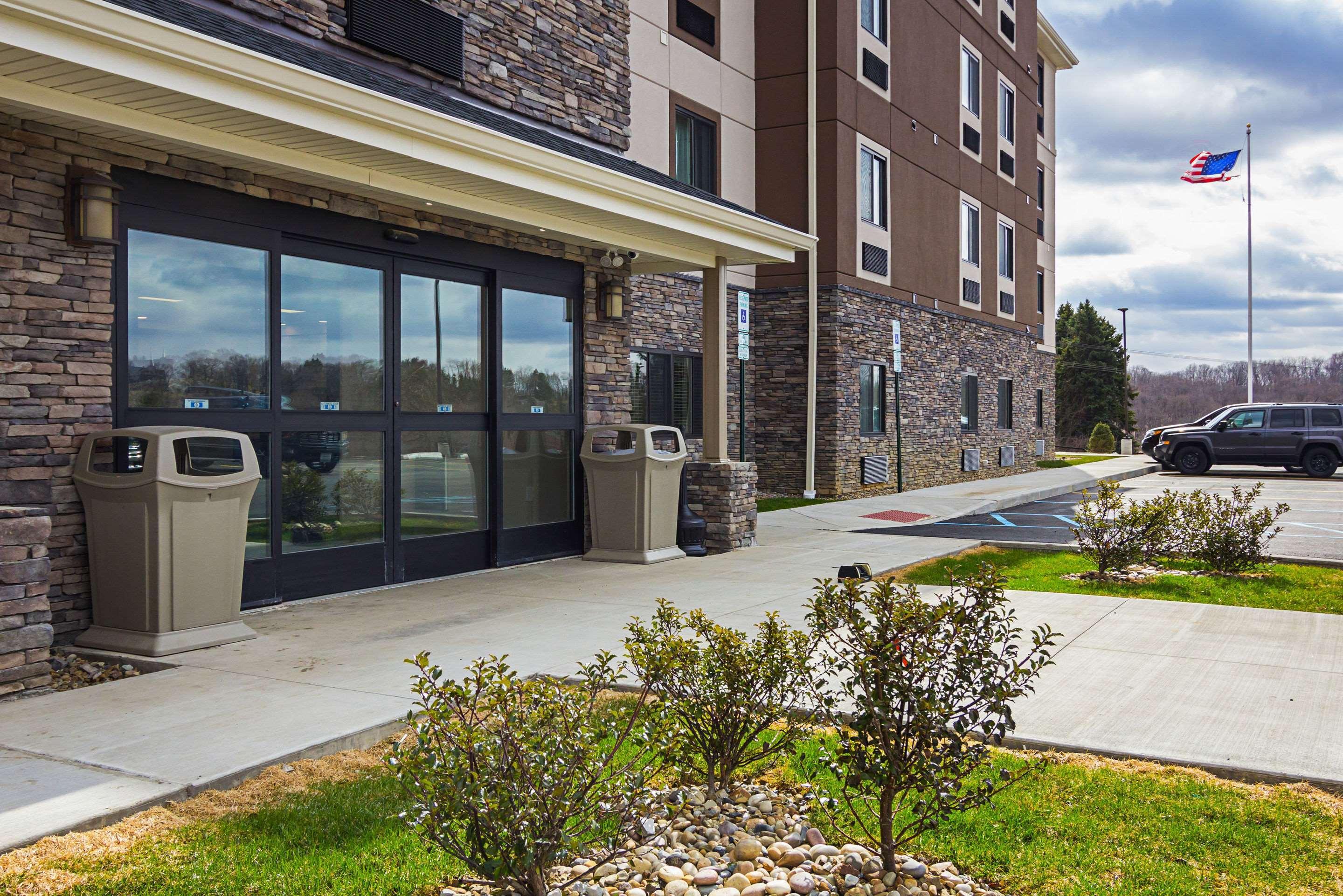 Suburban Studios Monaca - Pittsburgh Екстер'єр фото